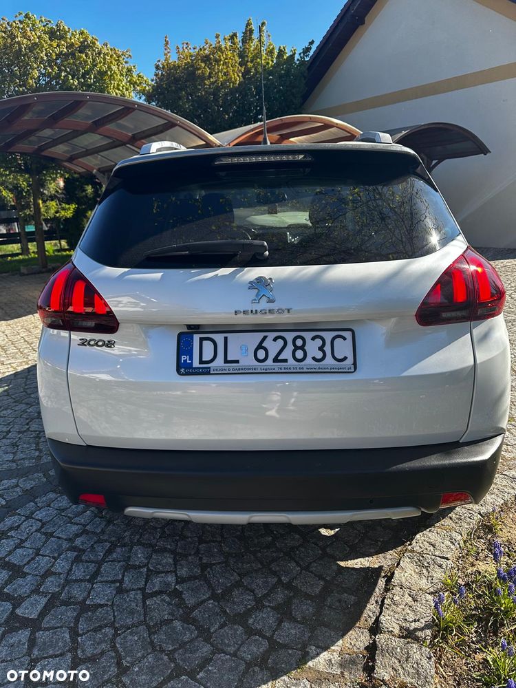 Peugeot 2008 1.2 Pure Tech Active S&S EAT6 - 4