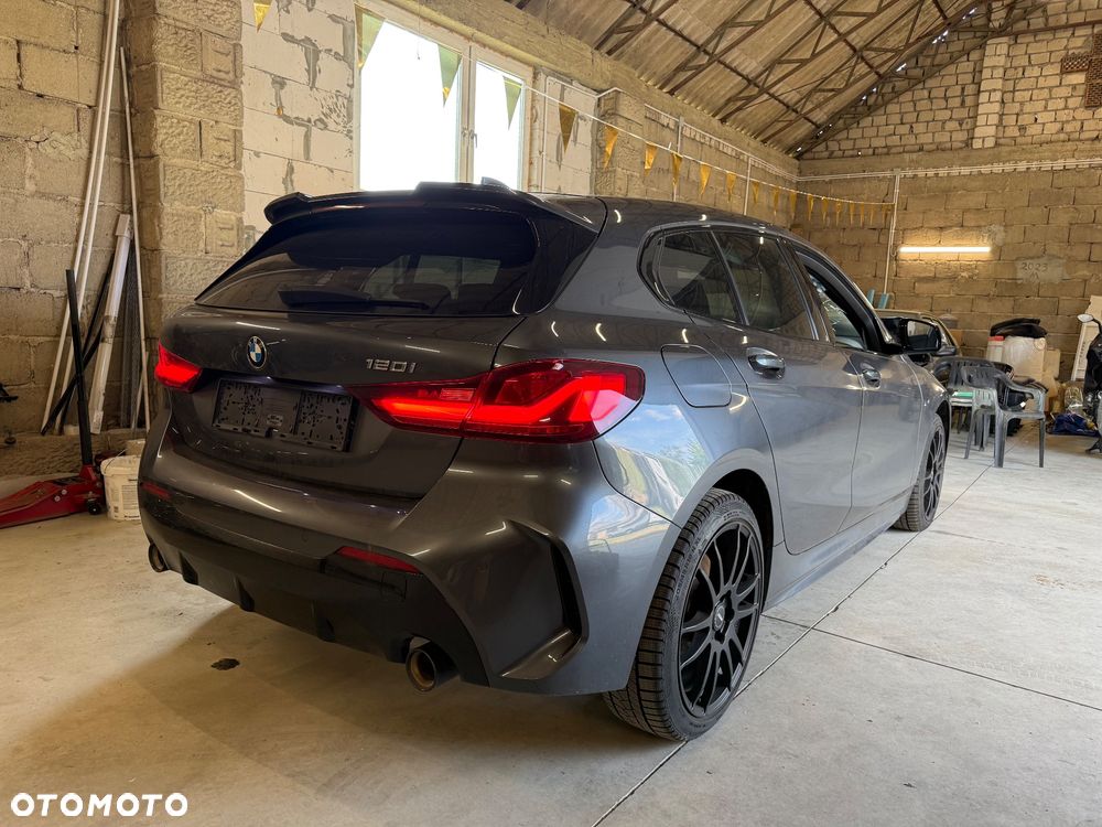 BMW Seria 1 120i M Sport - 5