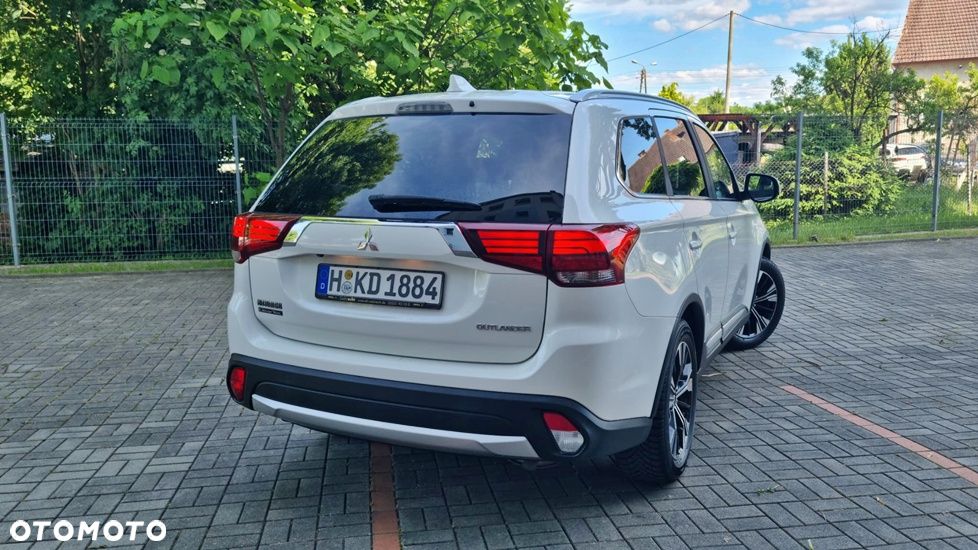 Mitsubishi Outlander 2.0 2WD Diamant Edition - 6