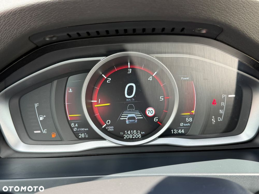 Volvo V60 D4 Drive-E Momentum - 22
