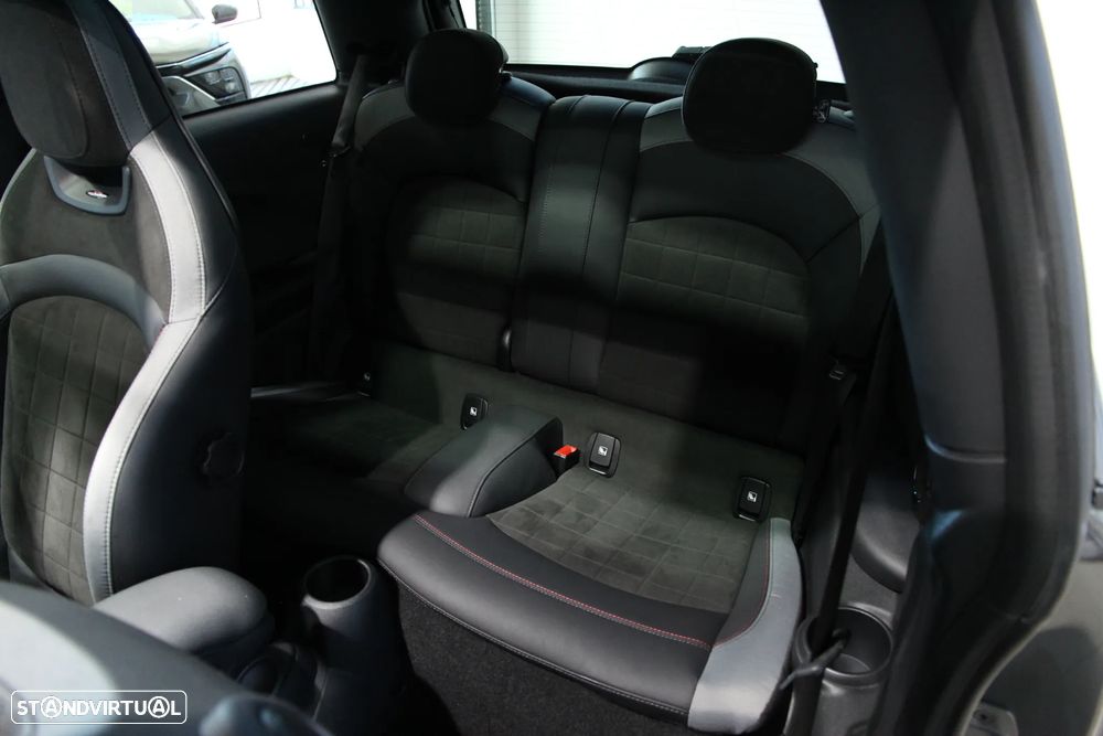 MINI 3 Portas John Cooper Works Plus Auto Desportiva - 29