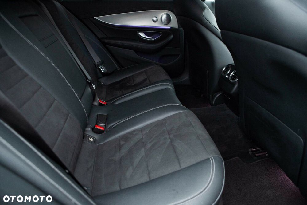 Mercedes-Benz Klasa E 220 d 9G-TRONIC - 29