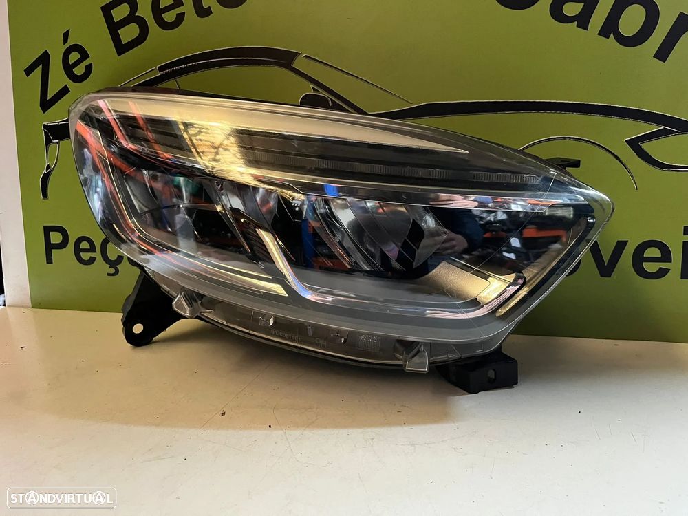 Renault Captur I - FAROL LED DIREITO - FF443 - 3