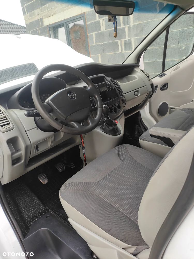 Opel VIVARO/ TRAFIC - 16