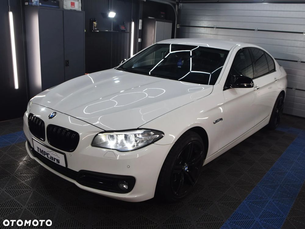 BMW Seria 5 525d xDrive - 27