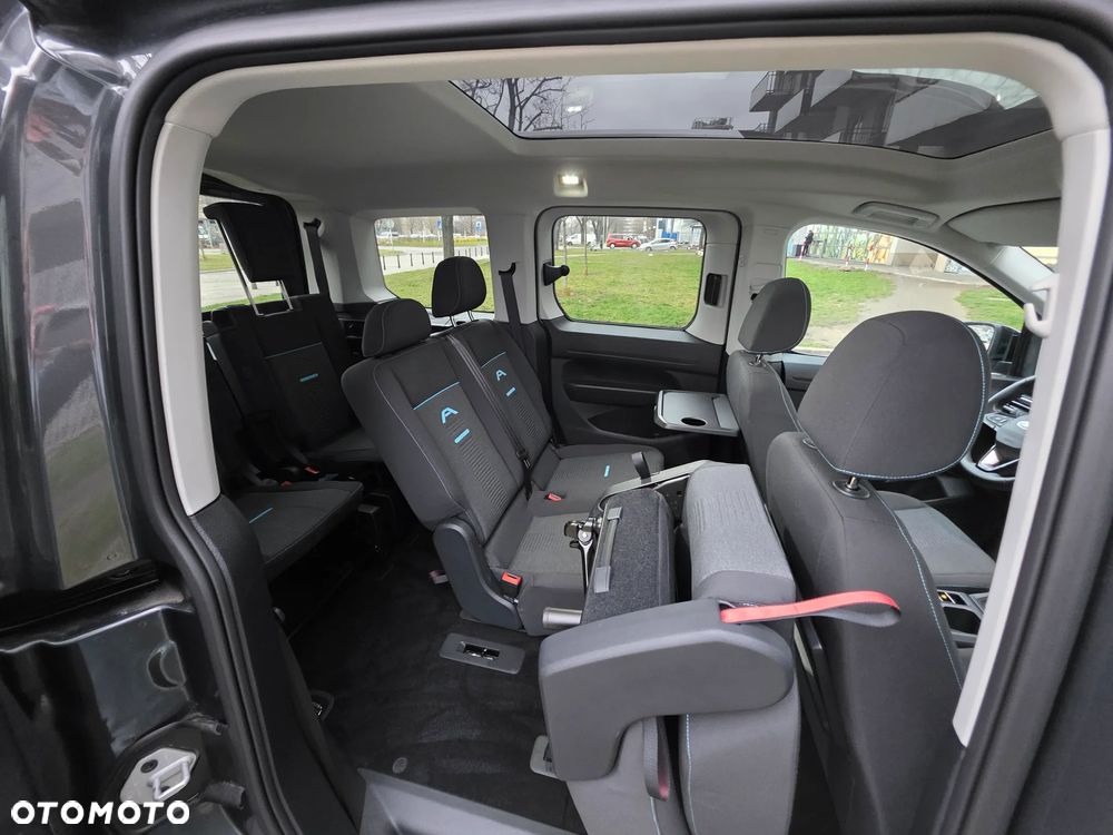Ford Tourneo Connect 2.0 EcoBlue Active - 33