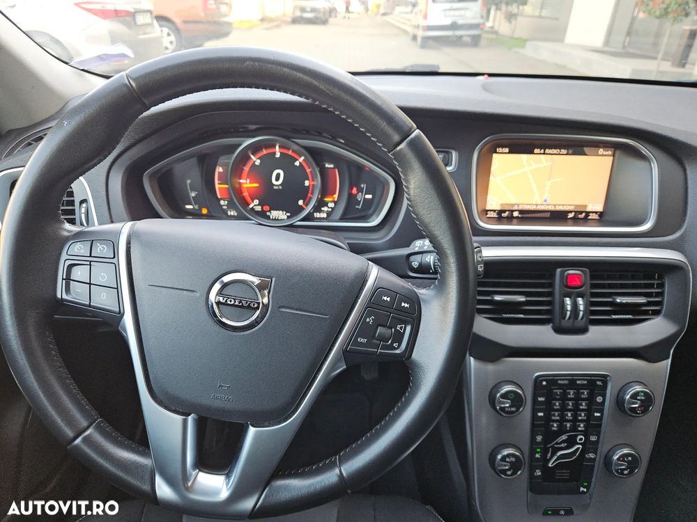 Volvo V40 D2 - 4