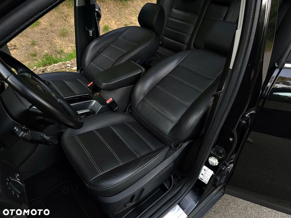 Ford Kuga 2.0 TDCi 4x4 Titanium - 40
