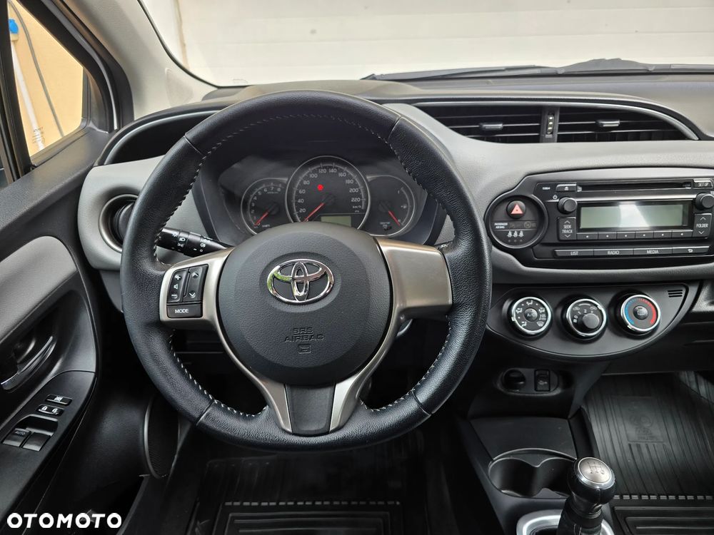 Toyota Yaris 1.0 Active EU6 - 10