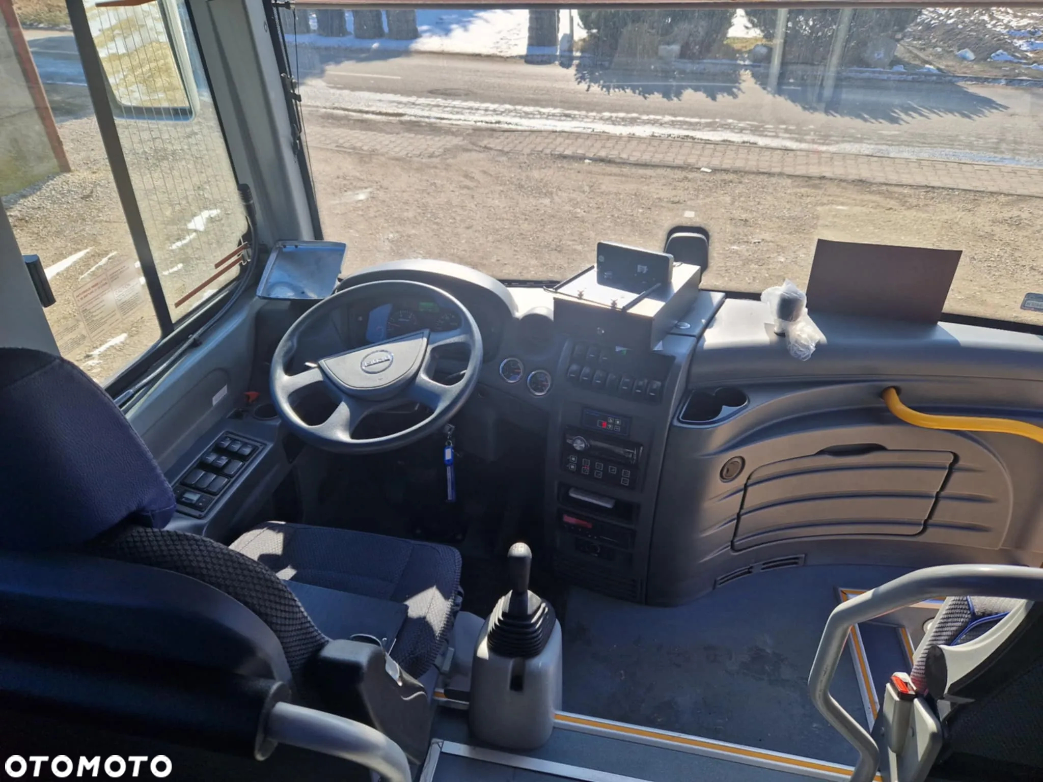 Isuzu NOVO - 9