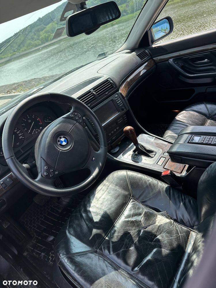 BMW Seria 7 740i - 3