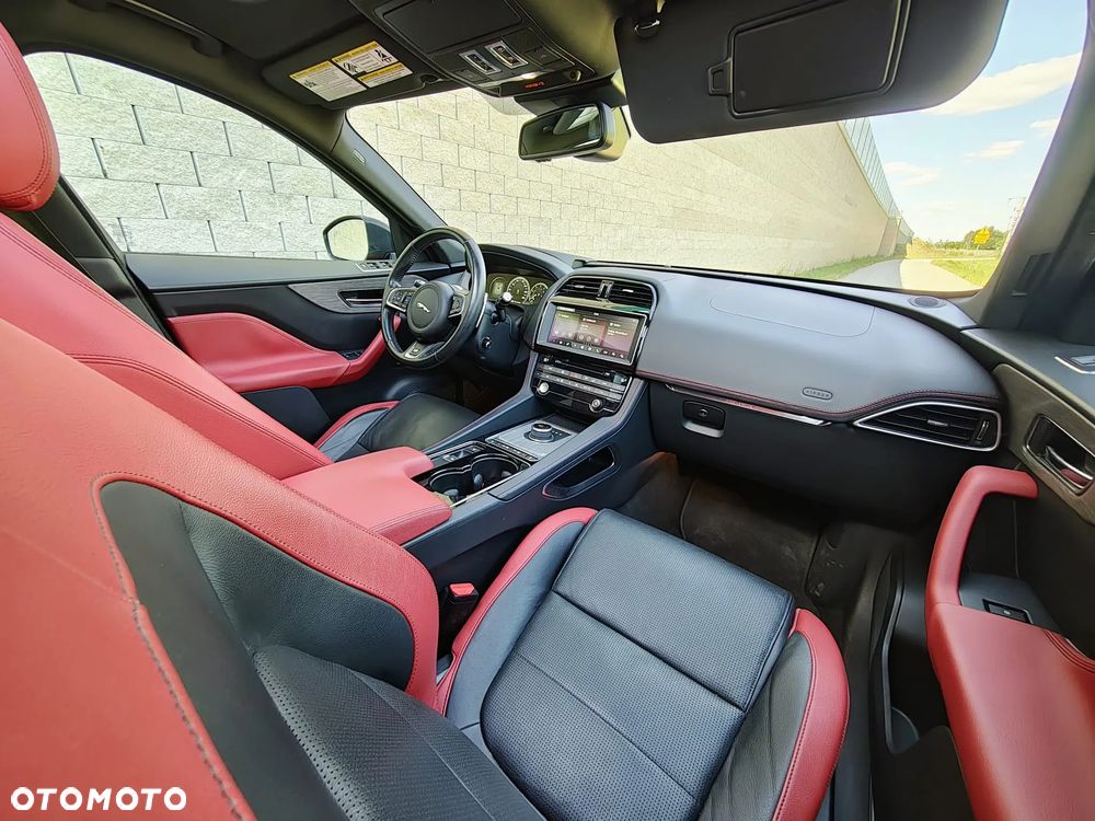 Jaguar F-Pace 3.0 V6 AWD S - 12