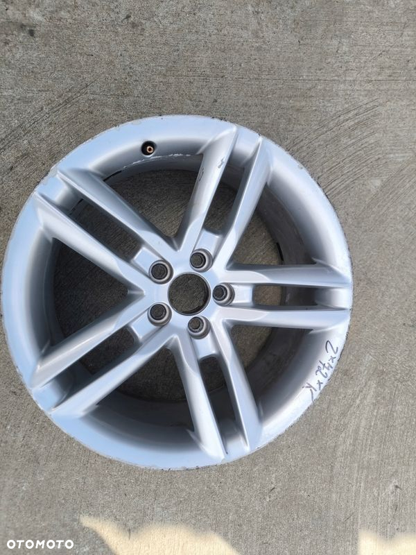 FELGA FELGI VW SKODA SEAT AUDI A1 8X 5X100 7.5J R17 ET36 8X0601025K Z*72* - 7