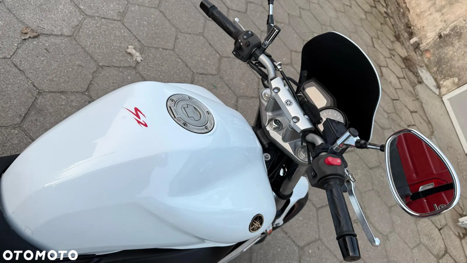 Yamaha FZ6 - 15