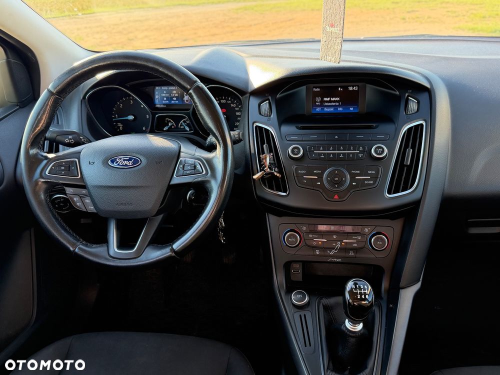 Ford Focus 1.5 TDCi SYNC Edition - 12