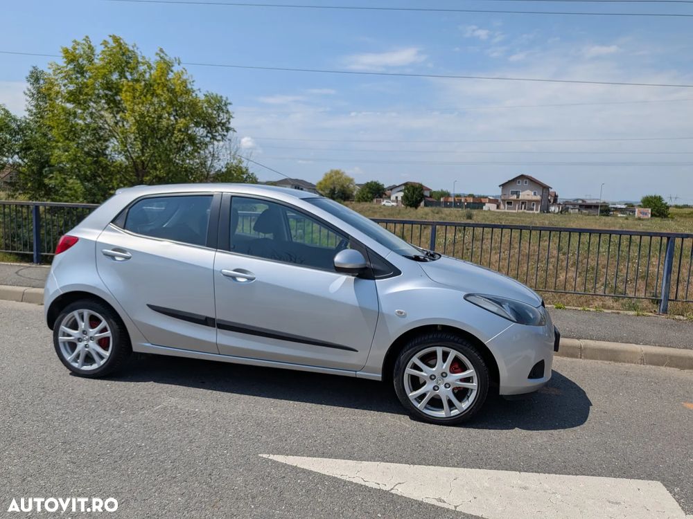 Mazda 2 1.3i TE - 2