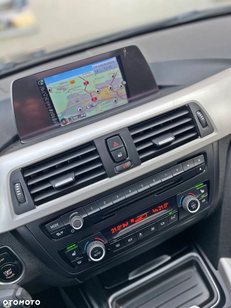 BMW Seria 3 320d Blue Performance Sport Line - 38