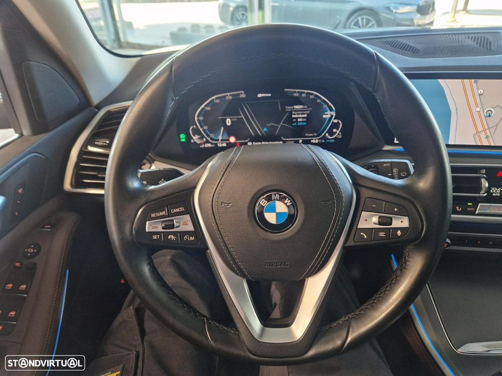 BMW X5 xDrive45e - 17