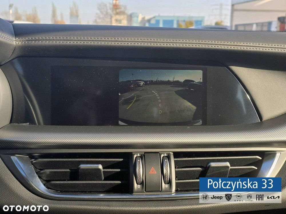 Alfa Romeo Stelvio - 22