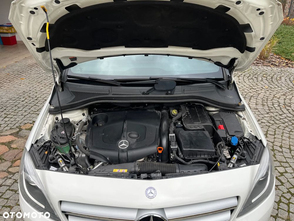 Mercedes-Benz Klasa B 200 CDI (BlueEFFICIENCY) - 34