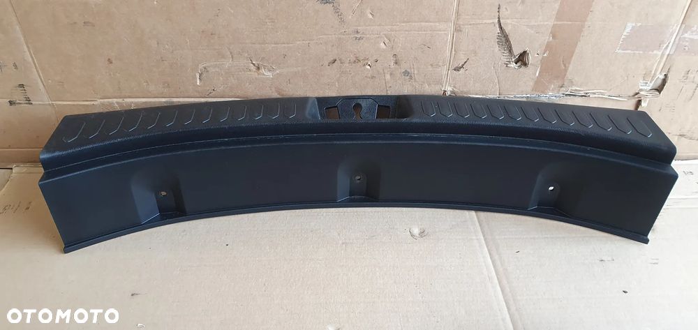 Osłona pasa tylnego bagażnika Kia Sportage III 85770-3U010 - 4