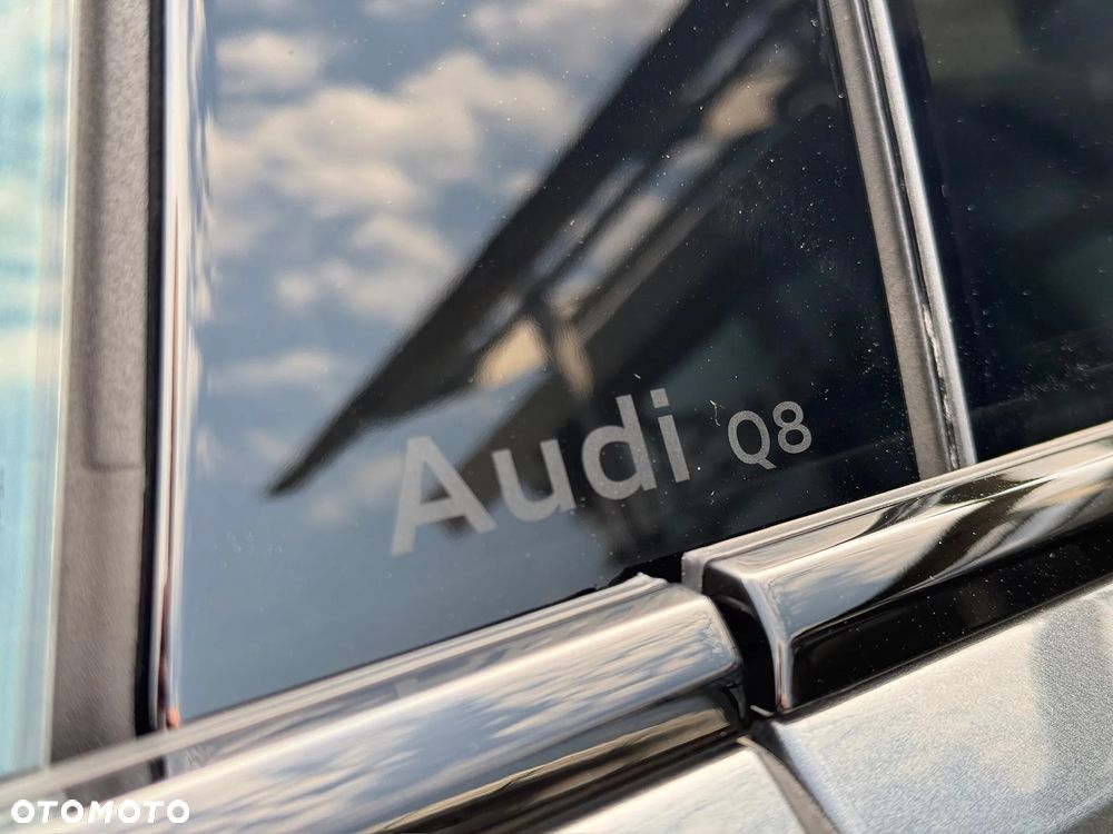 Audi Q8 - 12