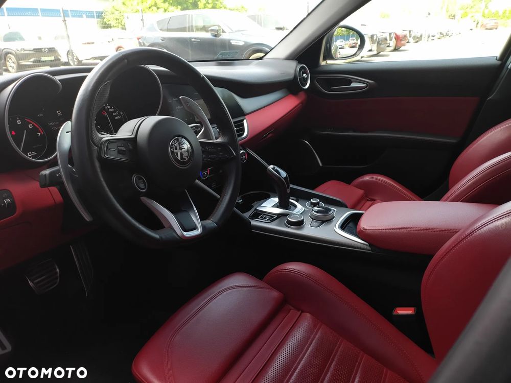 Alfa Romeo Giulia 2.0 Turbo Veloce Q4 - 10