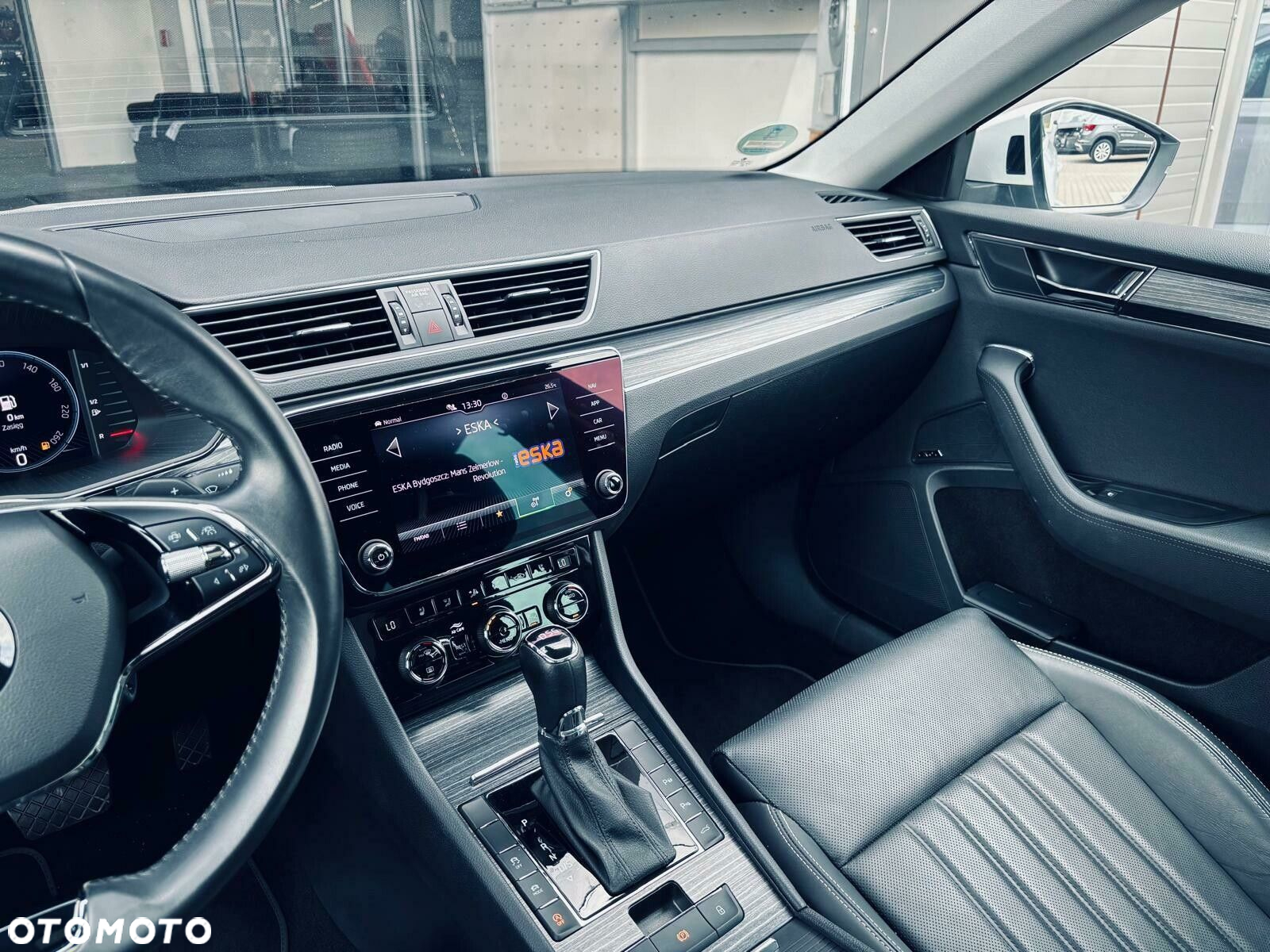 Skoda Superb 2.0 TDI SCR Style DSG - 23