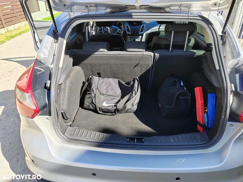 Ford Focus 1.6 TDCI DPF Trend - 4