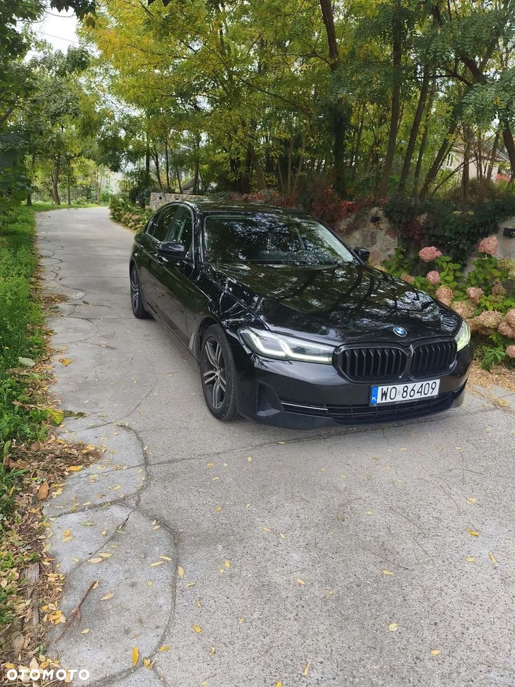 BMW Seria 5 2021 photo 2