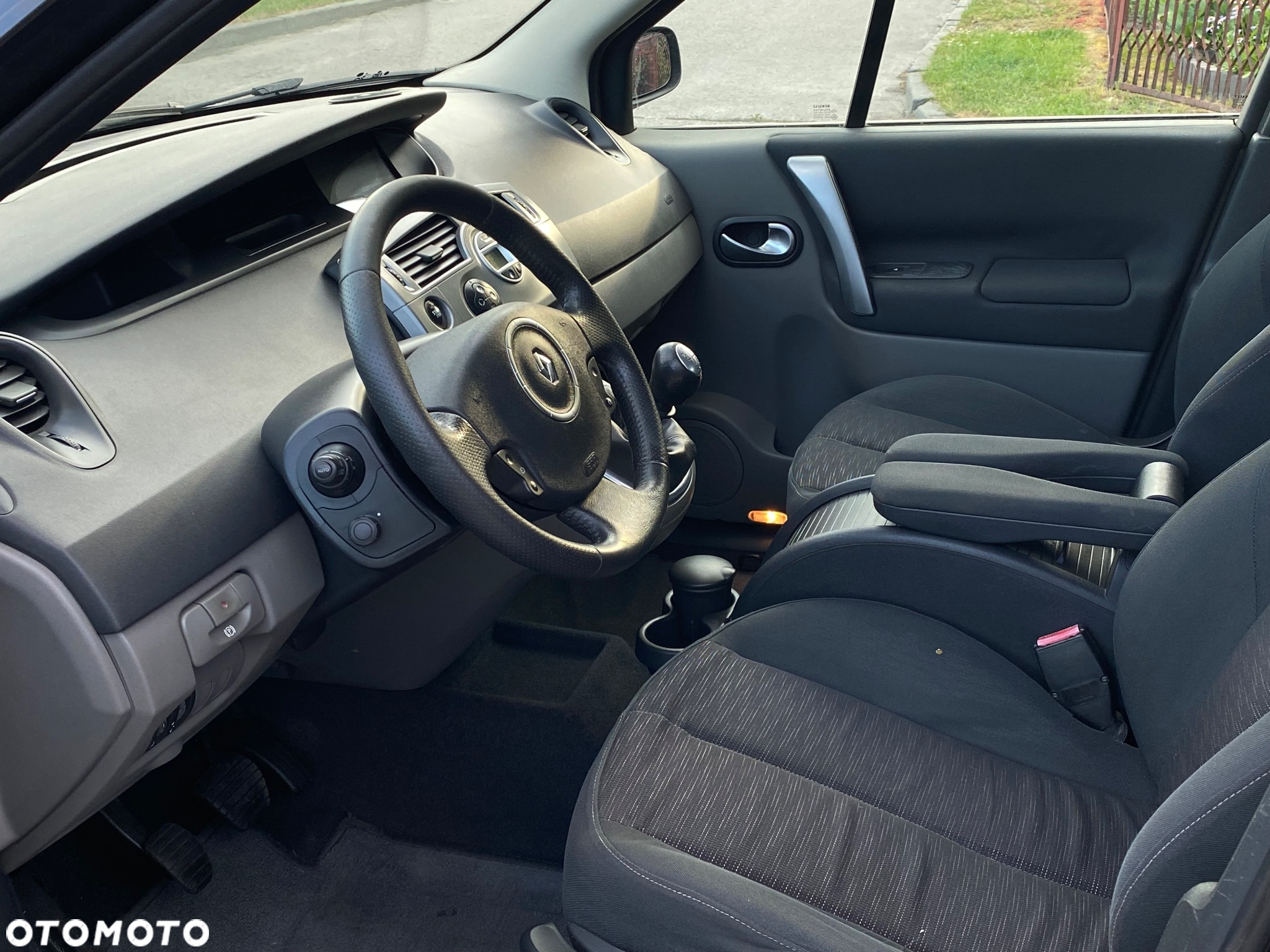 Renault Scenic 1.6 16V Dynamique - 9