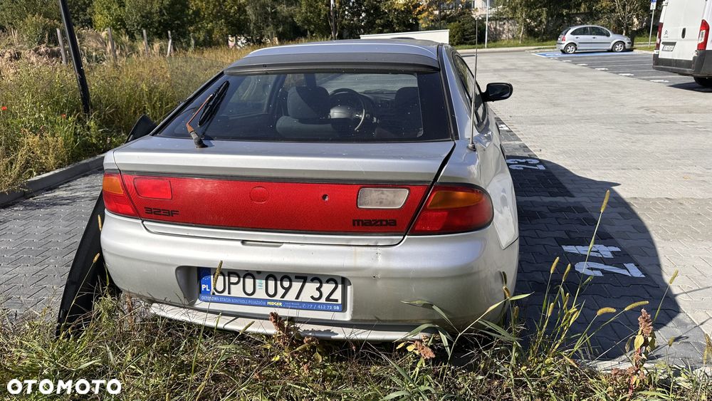 Mazda 323F 1.5 Exclusive - 6