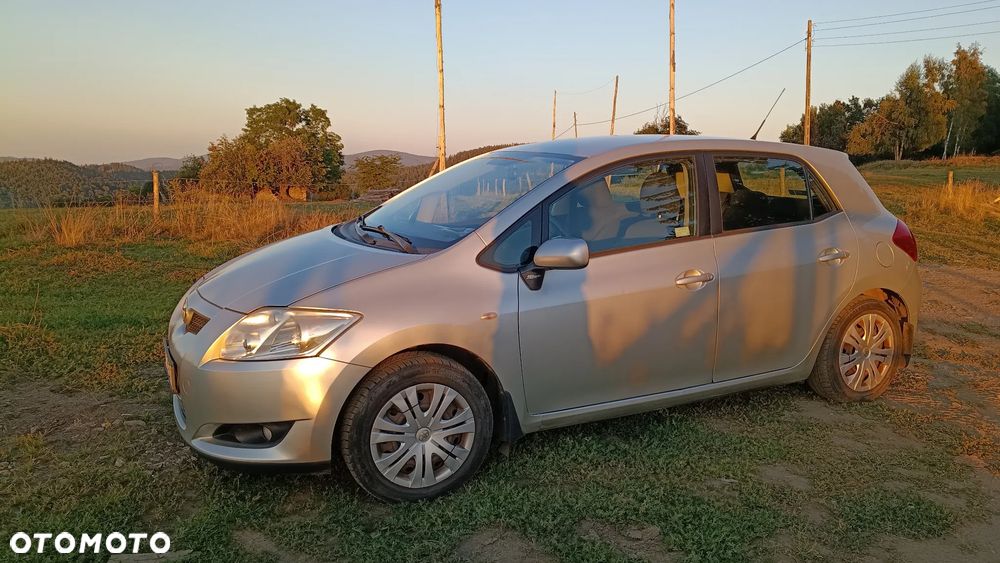 Toyota Auris 1.4 VVT-i Luna - 1