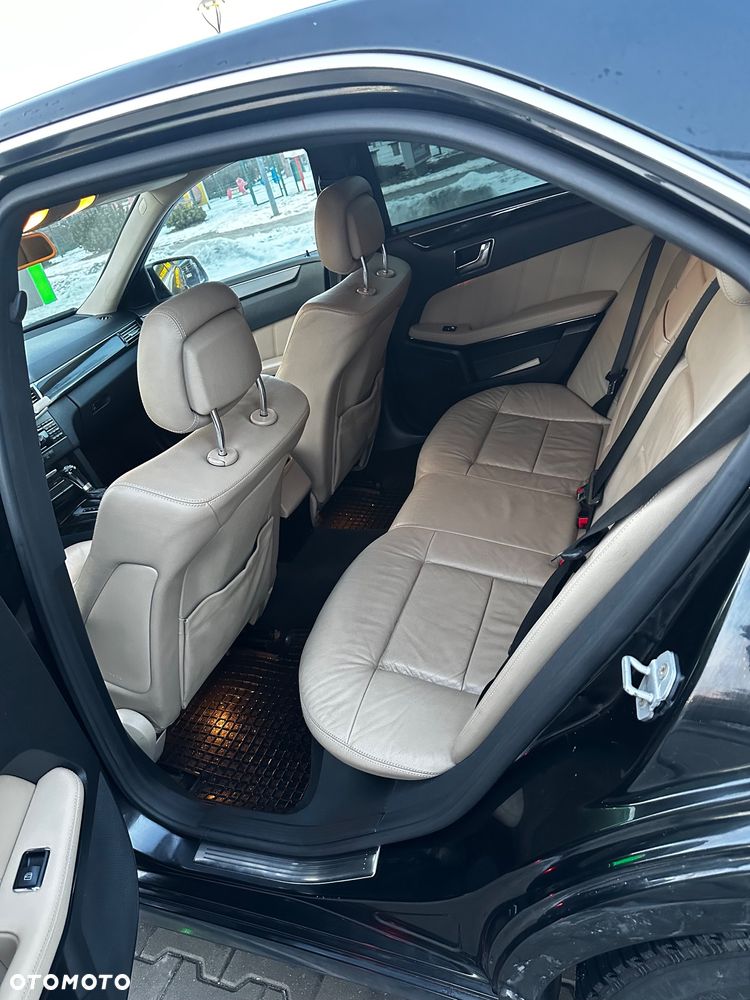 Mercedes-Benz Klasa E 200 CDI DPF BlueEFFICIENCY Automatik - 7