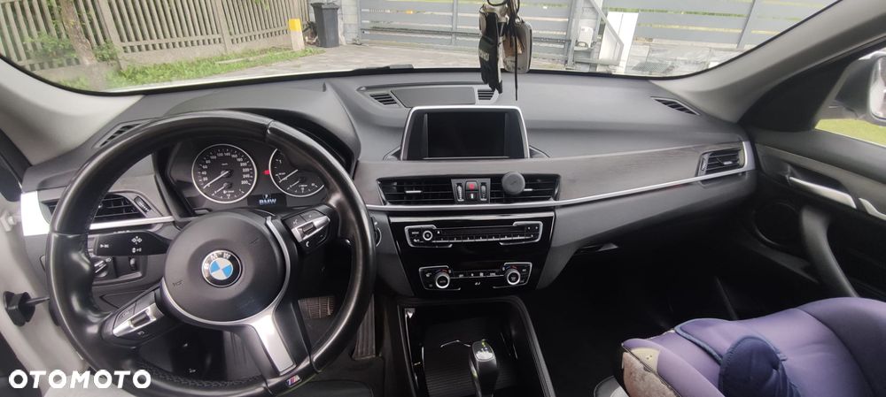 BMW X1 xDrive18d - 9