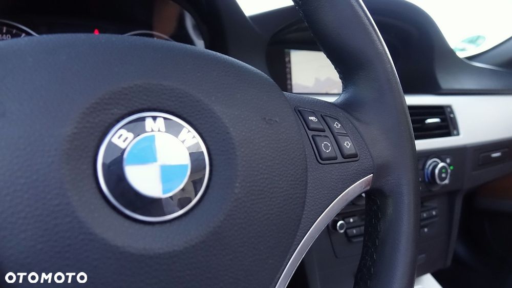 BMW Seria 3 - 32