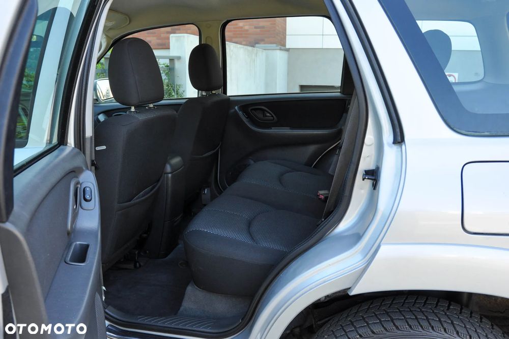 Mazda Tribute - 8