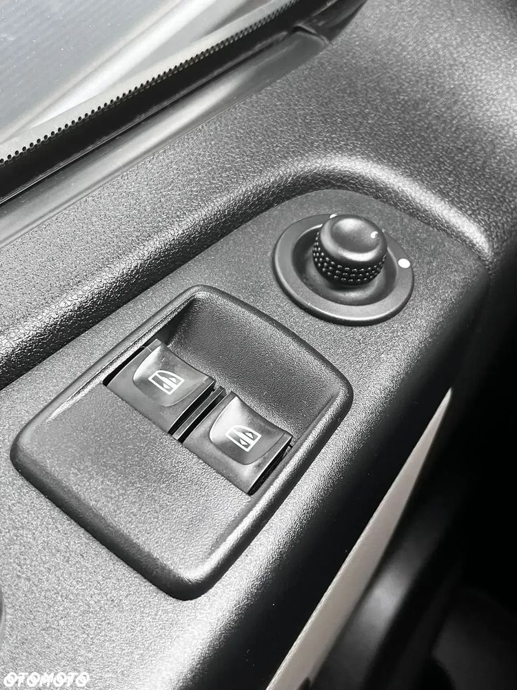 Renault Trafic - 13