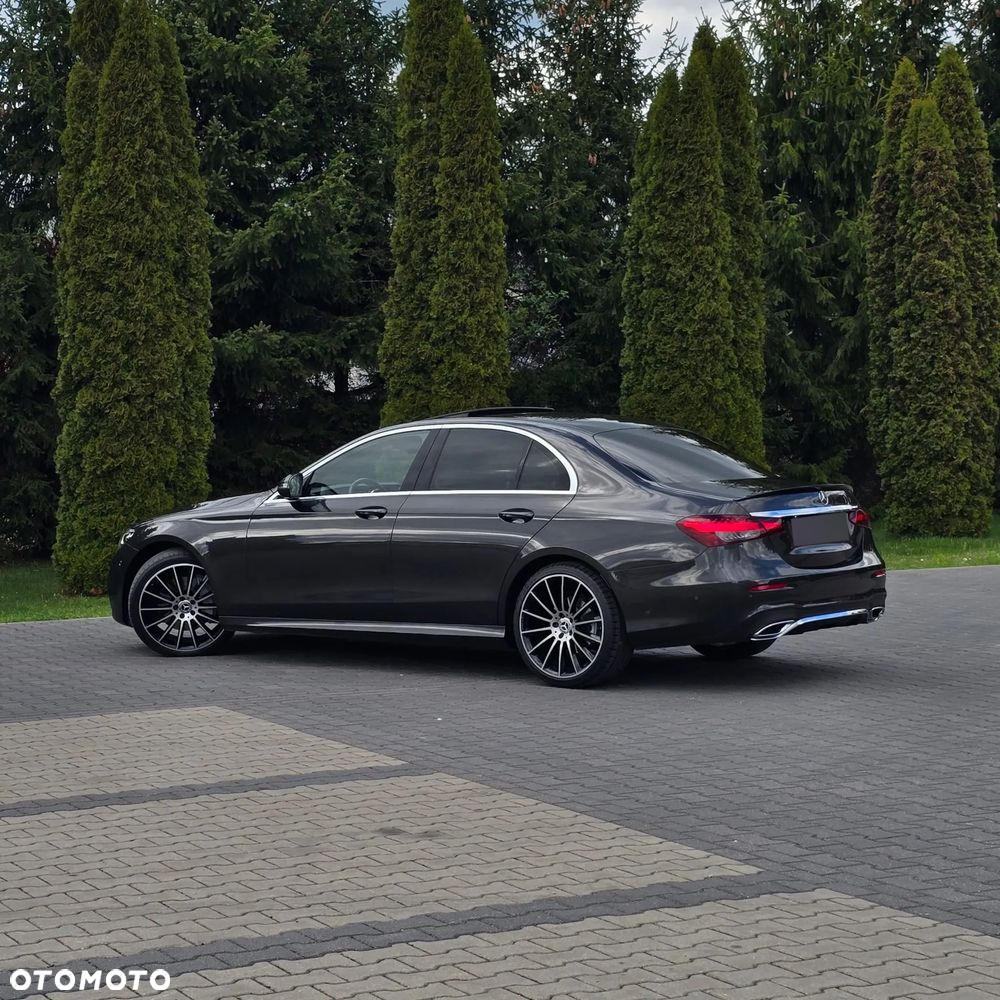 Mercedes-Benz Klasa E 220 d T 9G-TRONIC AMG Line - 13
