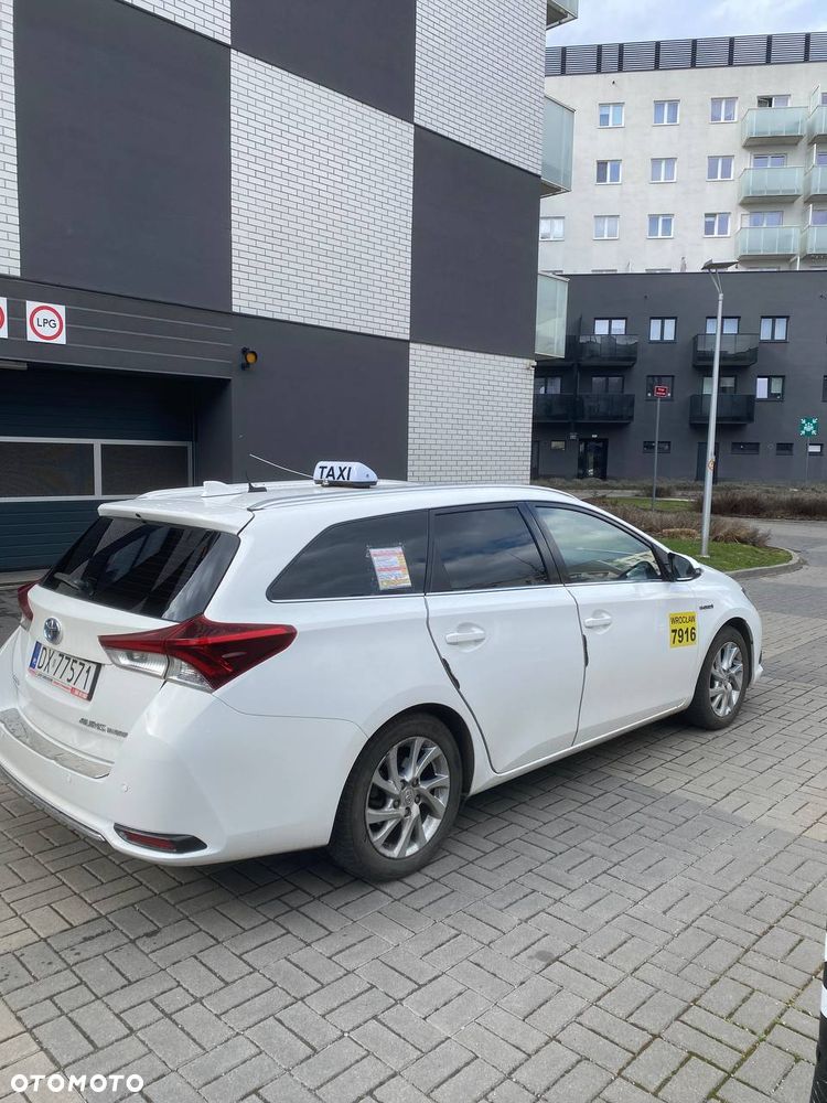 Toyota Auris Hybrid 135 Active - 3