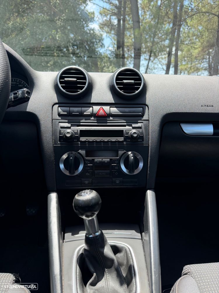 Audi A3 Sportback 2.0 TDi - 10