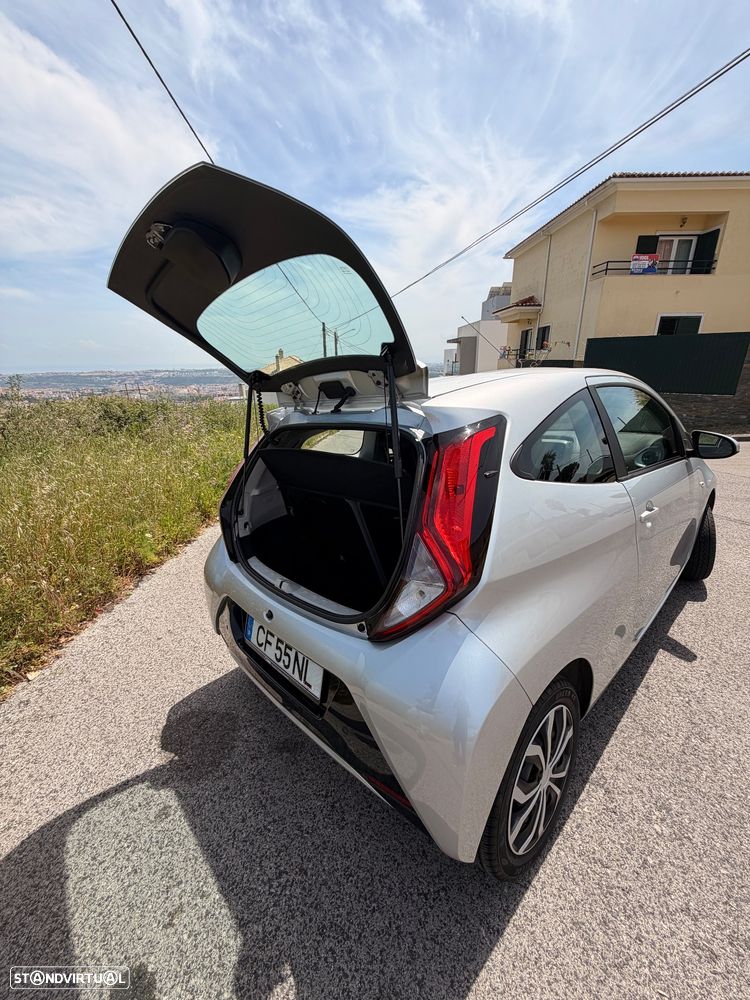 Toyota Aygo 1.0 X-Play Plus+X-Touch+TSS - 24