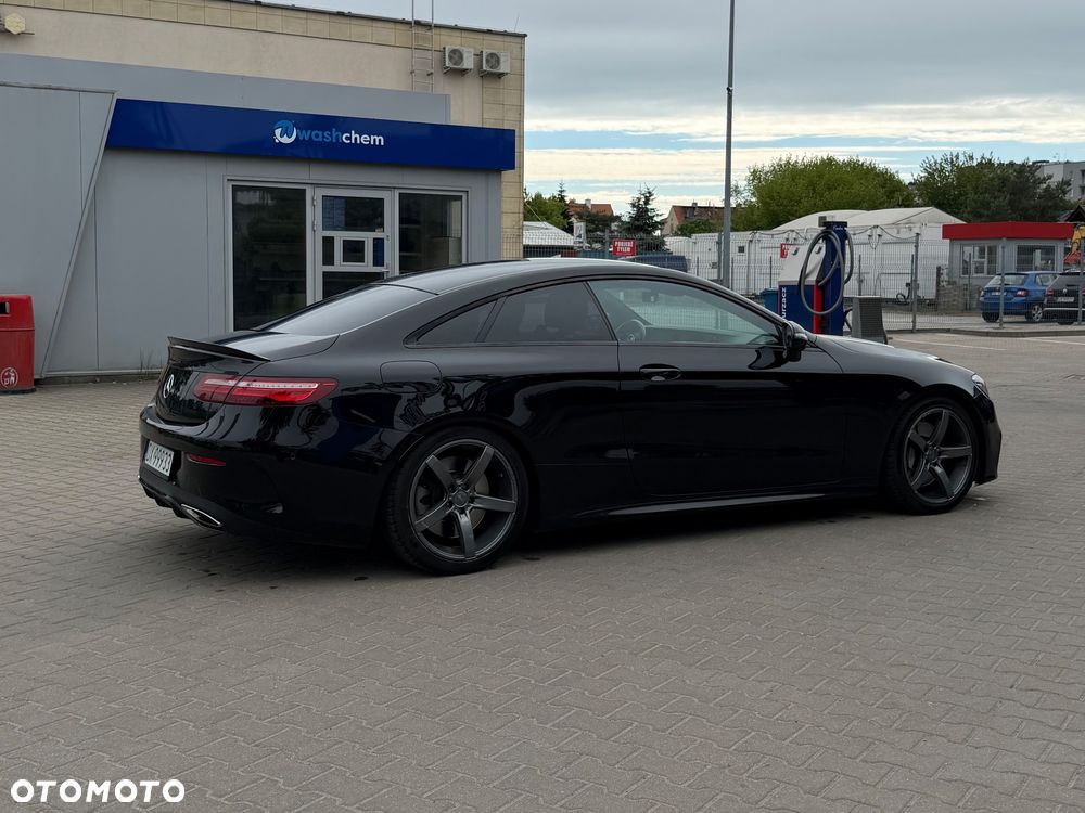 Mercedes-Benz Klasa E 400 4-Matic 9G-TRONIC - 7
