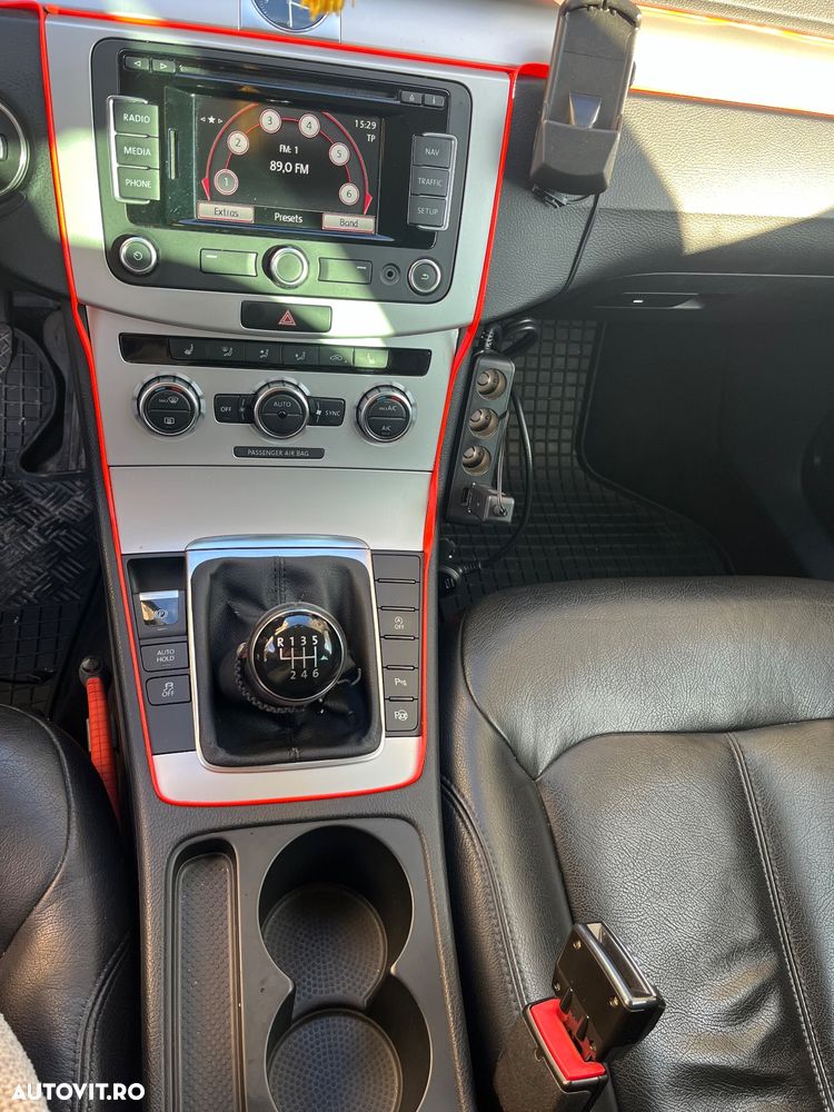 Volkswagen Passat 1.6 TDI BlueMotion - 9