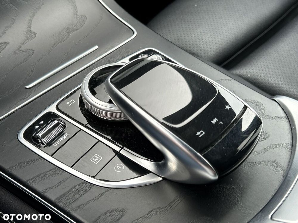 Mercedes-Benz GLC - 16