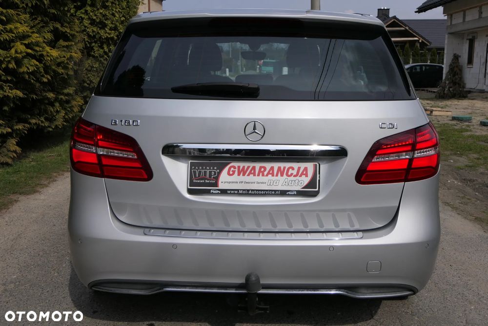 Mercedes-Benz Klasa B 180 d BlueEFFICIENCY Edition - 17