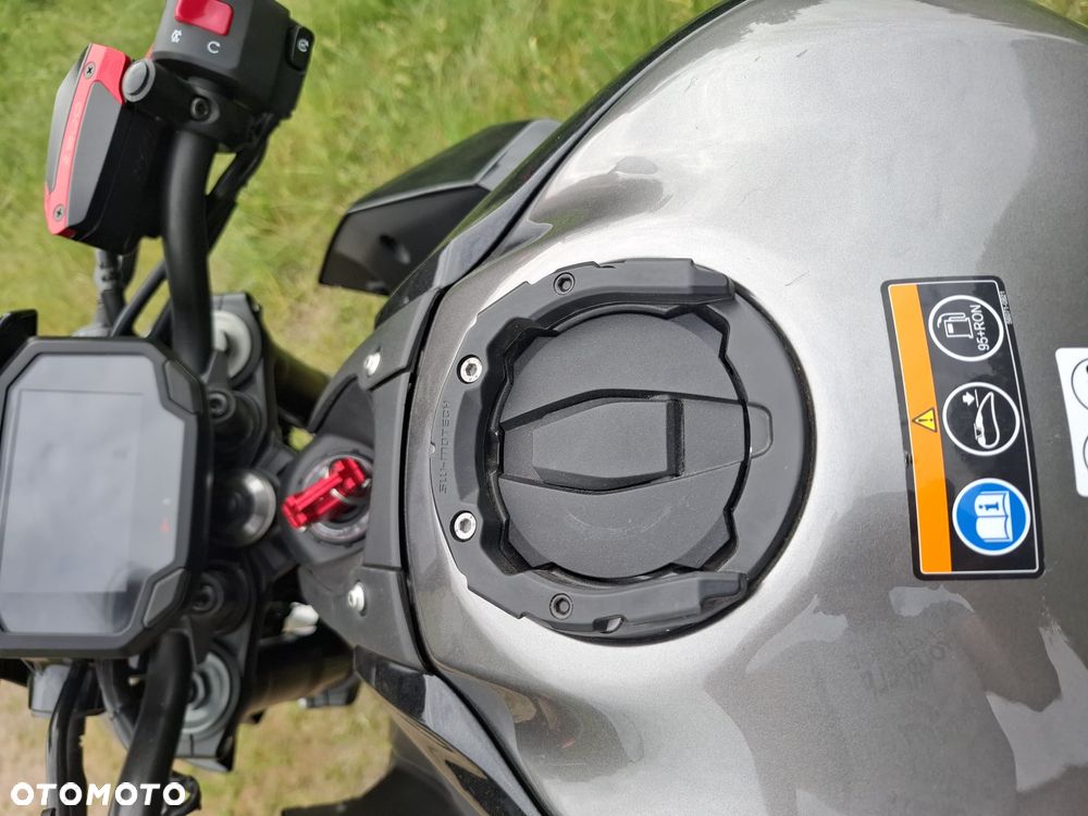 Kawasaki Z 900 - 12