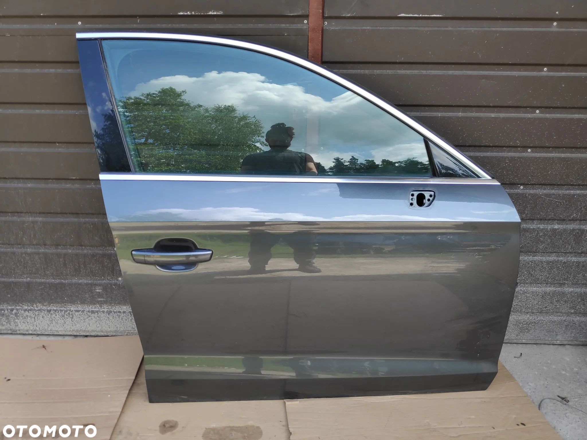 DRZWI PRAWE PRZEDNIE PRZÓD AUDI A3 8V5  SEDAN  LZ7S KOMPLETNE - 1
