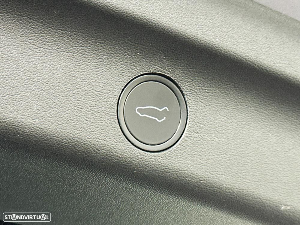 Tesla Model Y Long Range Dual Motor AWD - 55