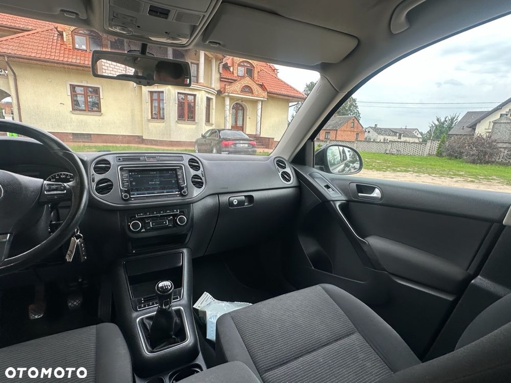 Volkswagen Tiguan - 10